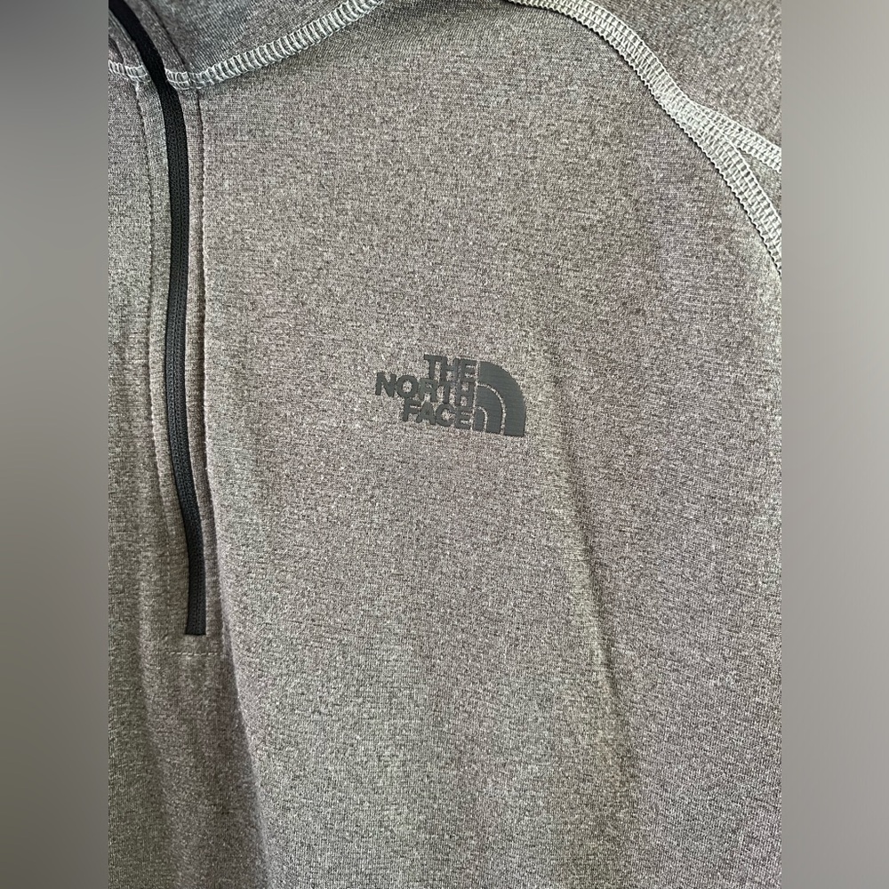 North Face Pullover - image 4